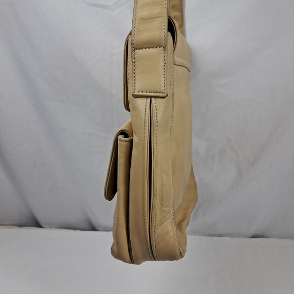 Perlina New York Soft Buttercup Yellow Messenger Purse Shoulder Bag - Picture 3 of 16